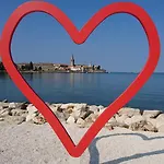 Apartment Devcic