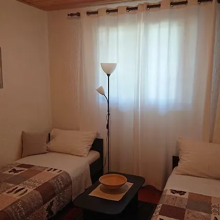 דירה Devcic